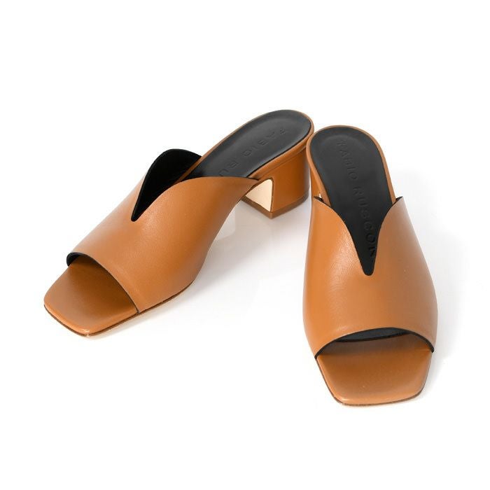 Vカット サンダル レザー 5.5cm 太ヒール ファビオルスコーニ FABIO